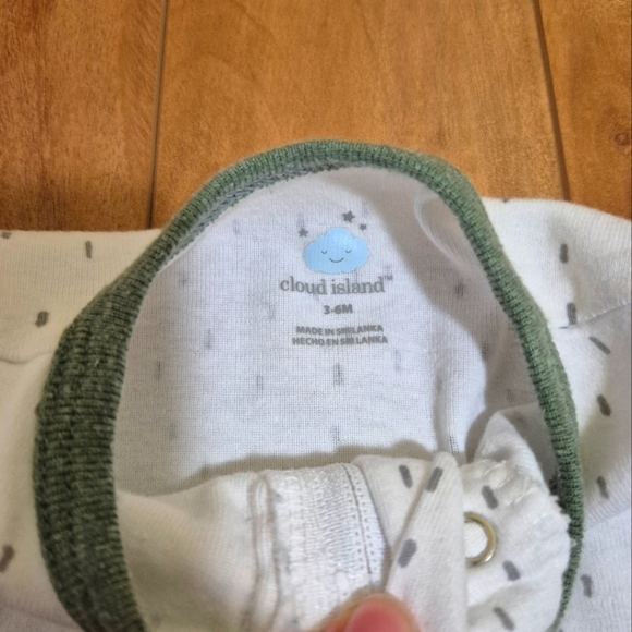 3/$15 Cloud Island Unisex Baby White with Green Dot Sleeper – Size 3-6M - Picture 2 of 3